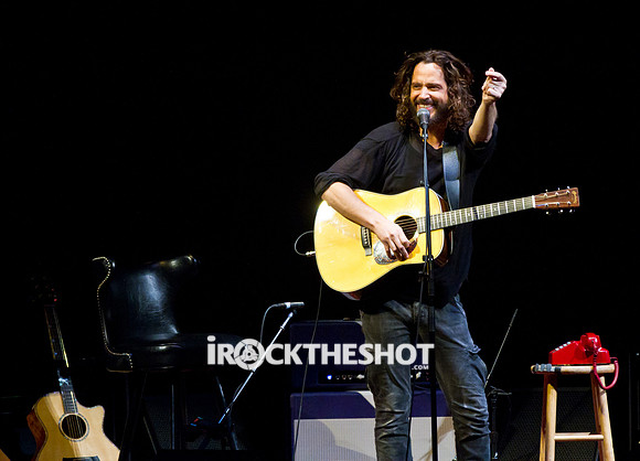 chris cornell at the carnegie  hall-8