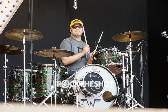 weezer-at-firefly-festival-22