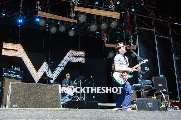 weezer-at-firefly-festival-2