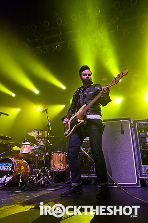 Neon Trees-3