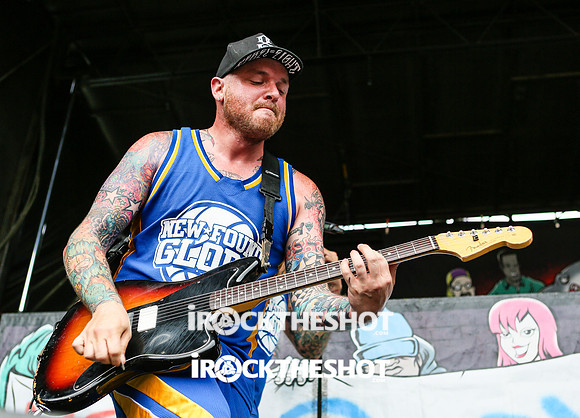 new found glory at warped tour-5