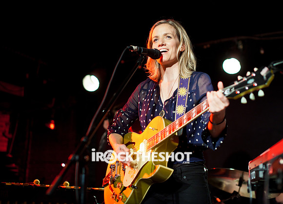 katie herzig at mercury lounge-25