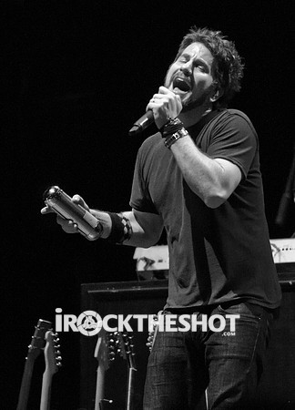 matt nathanson at the wellmont-17