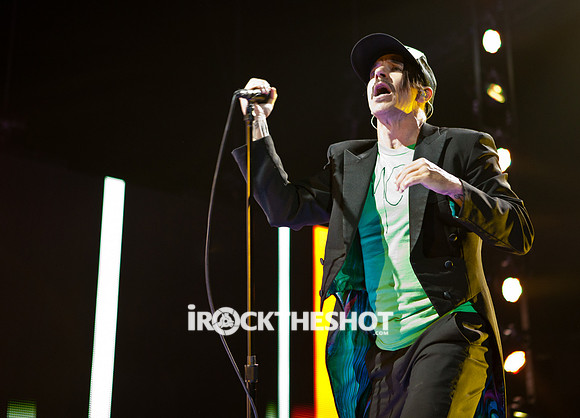 red hot chili peppers at prudential center-17