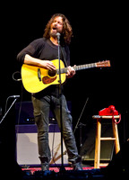 chris cornell at the carnegie  hall-4