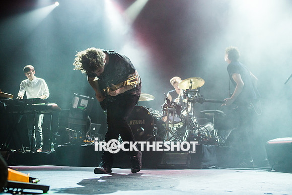 foals-at-terminal-5-13