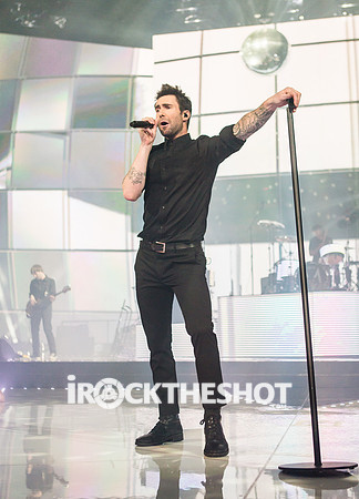 maroon 5 at madison square garden-13